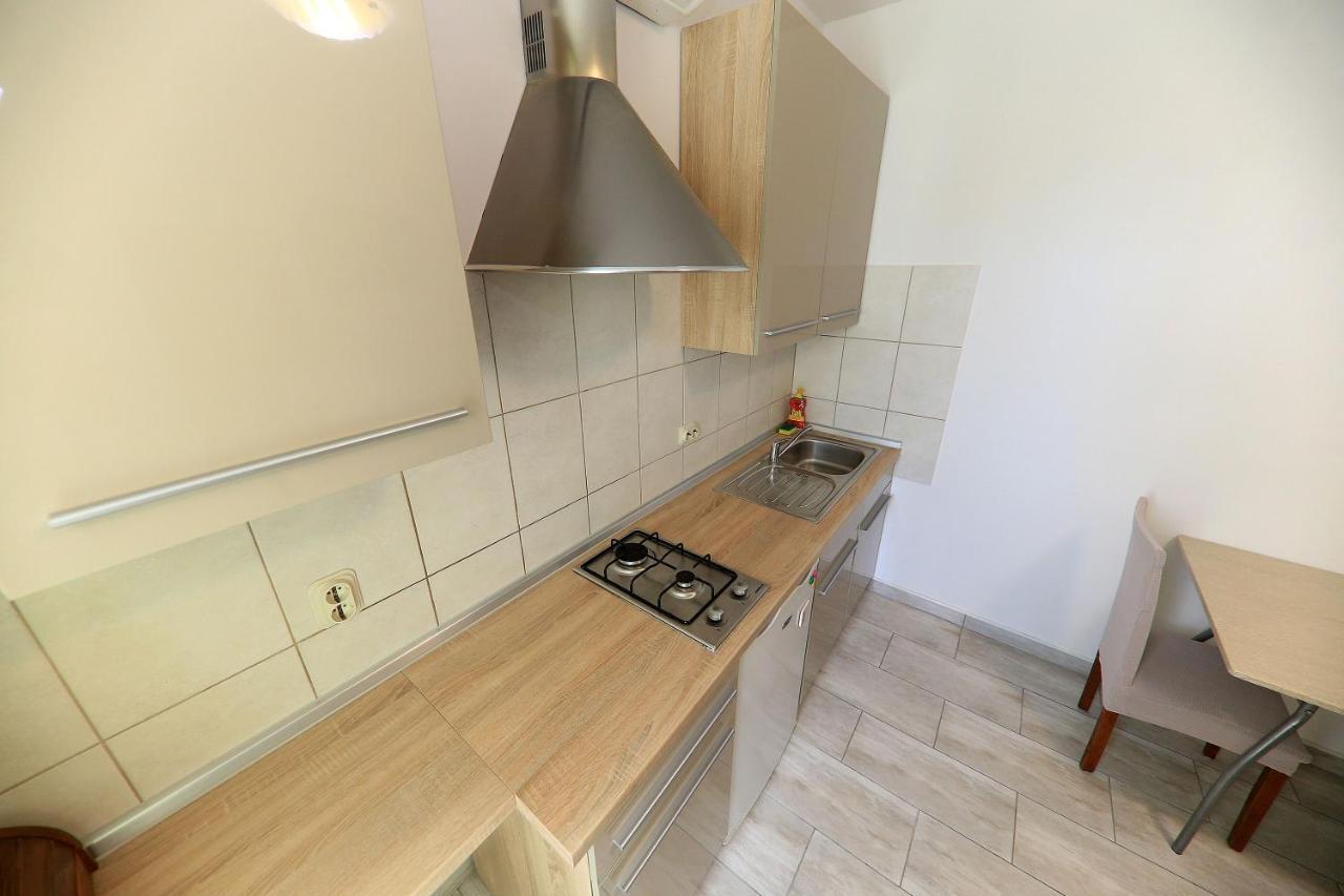 Apartmani Tonci Pag Pag Town Bagian luar foto