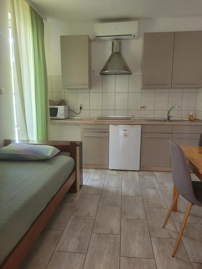Apartmani Tonci Pag Pag Town Bagian luar foto