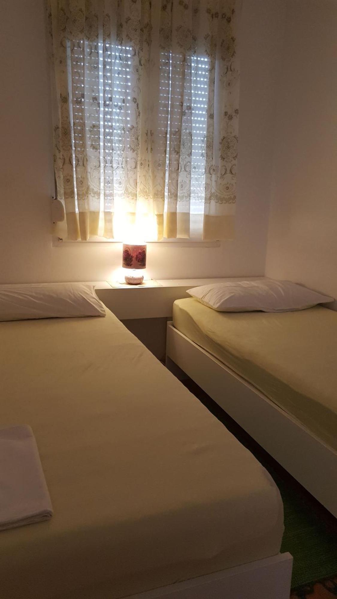 Apartmani Tonci Pag Pag Town Bagian luar foto