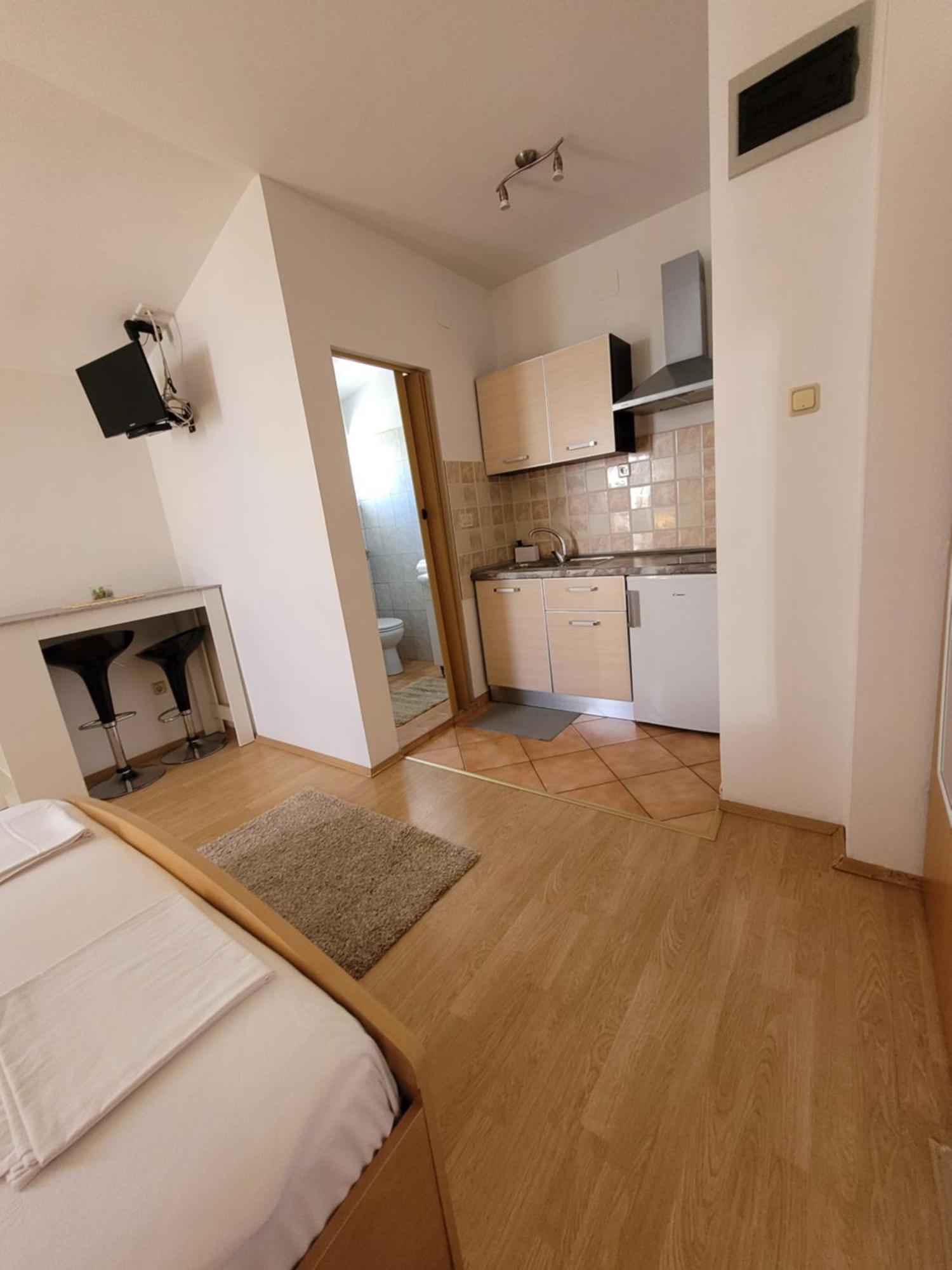Apartmani Tonci Pag Pag Town Bagian luar foto