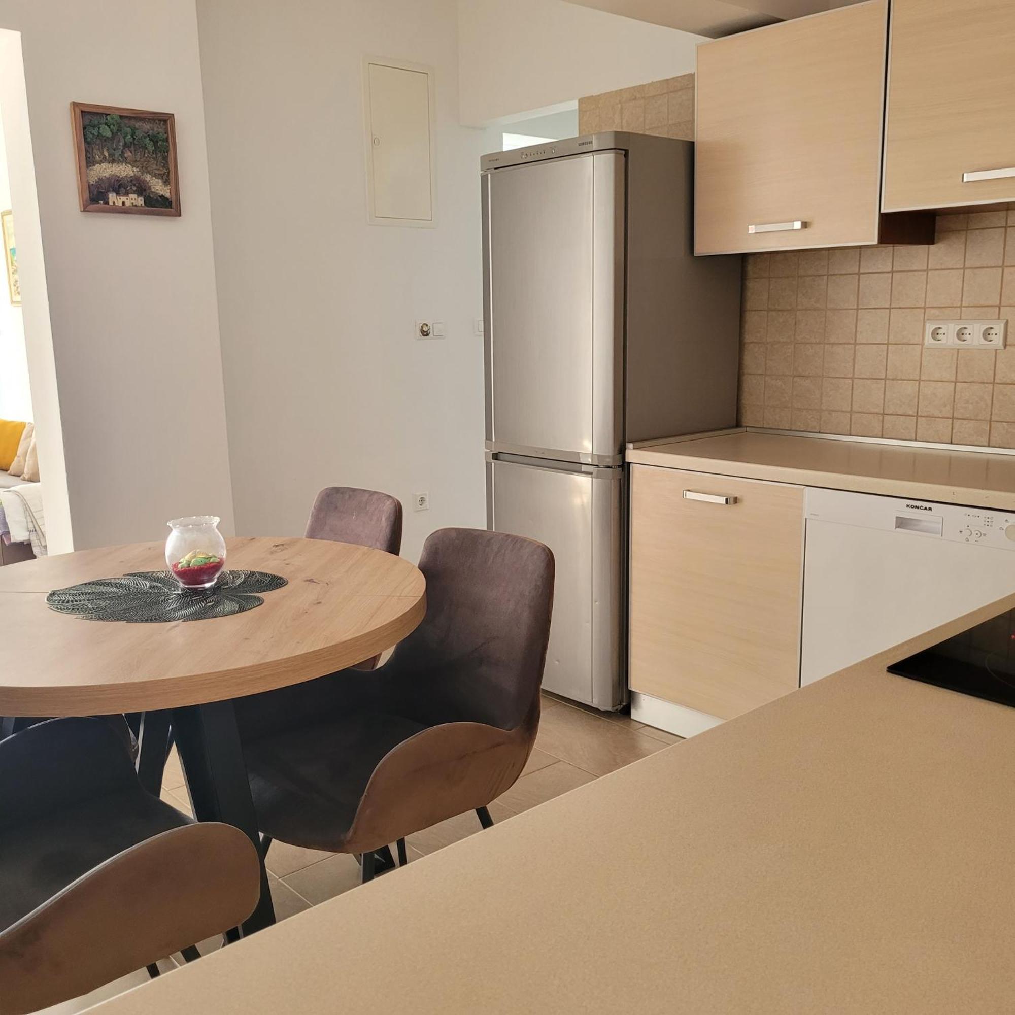 Apartmani Tonci Pag Pag Town Bagian luar foto